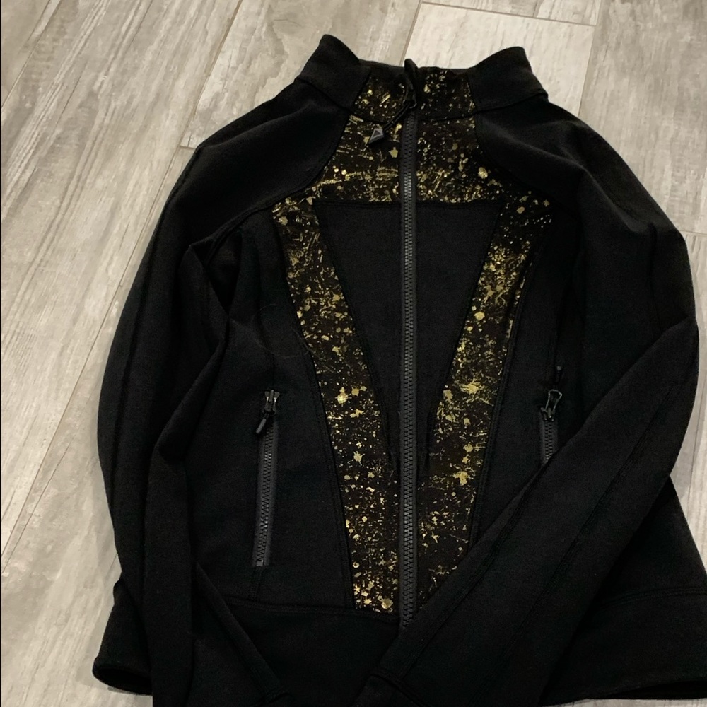 Lululemon Girls Ivivva Zip Up Jacket size 10
